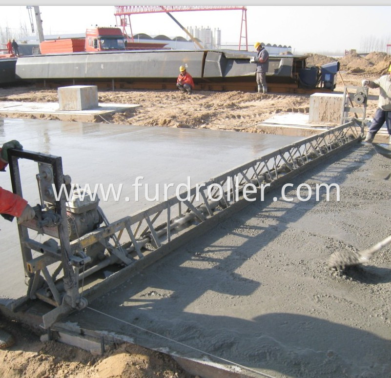 Concrete Vibrating Screed